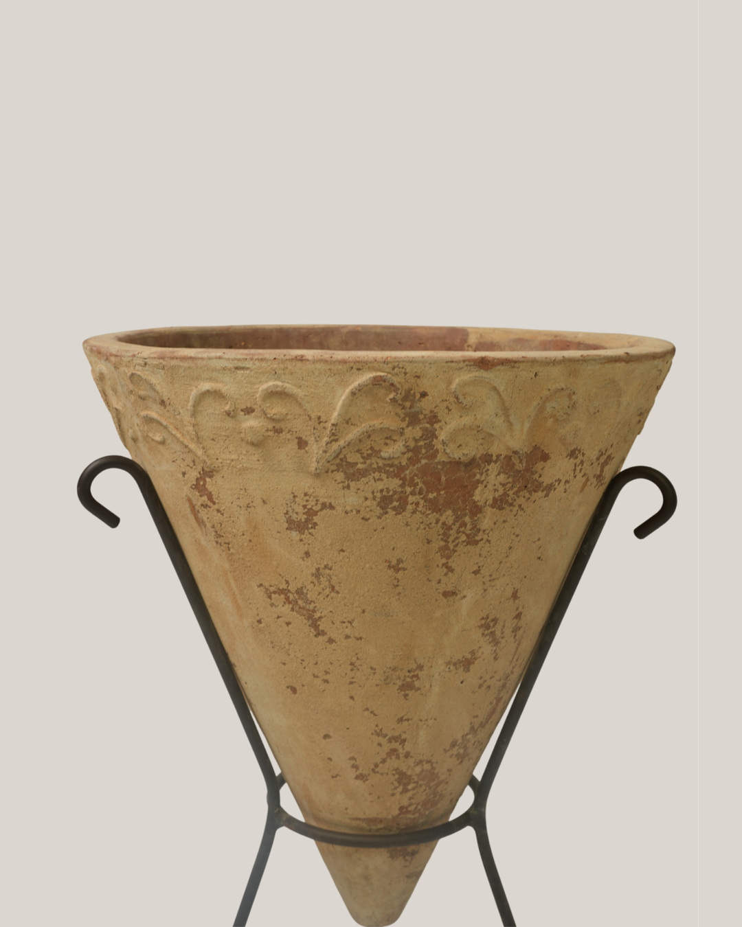 GD Pyramid Pot
