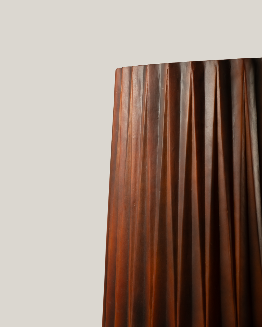 Redrop Quill Planter – Wood Look