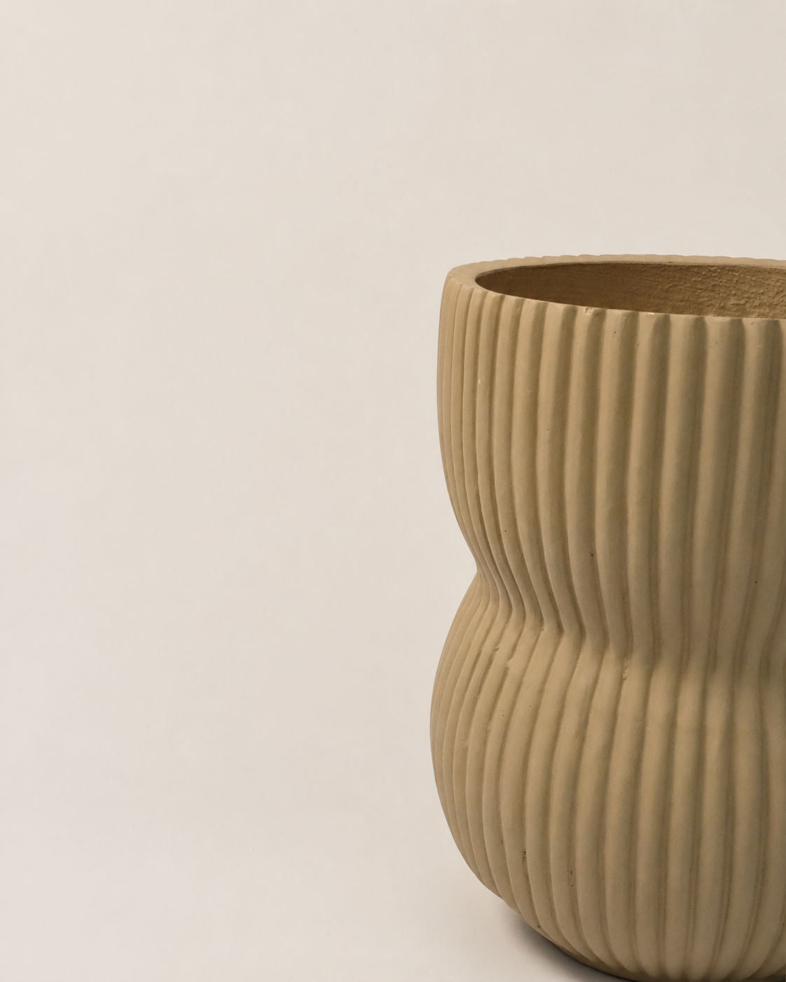 Grooved Fiberclay Pot Beige