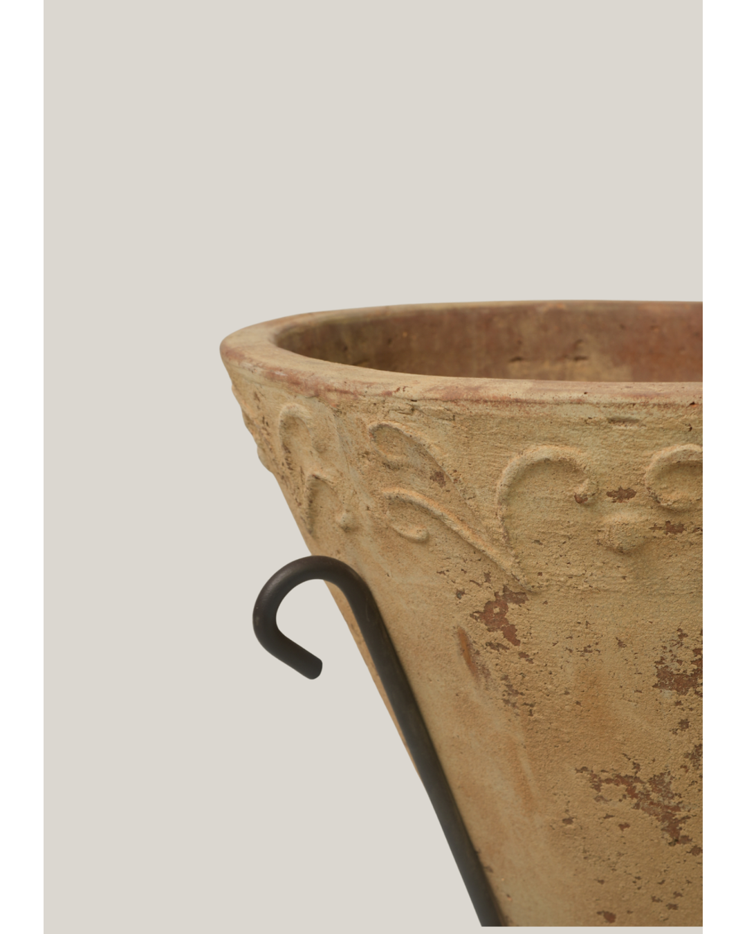 GD Pyramid Pot