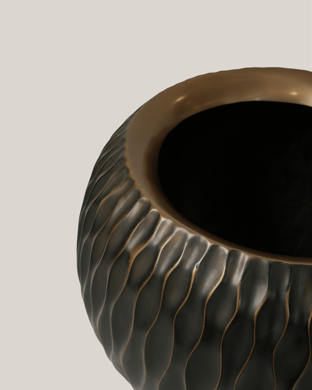 Globe Antique Bronze - Folivana Store